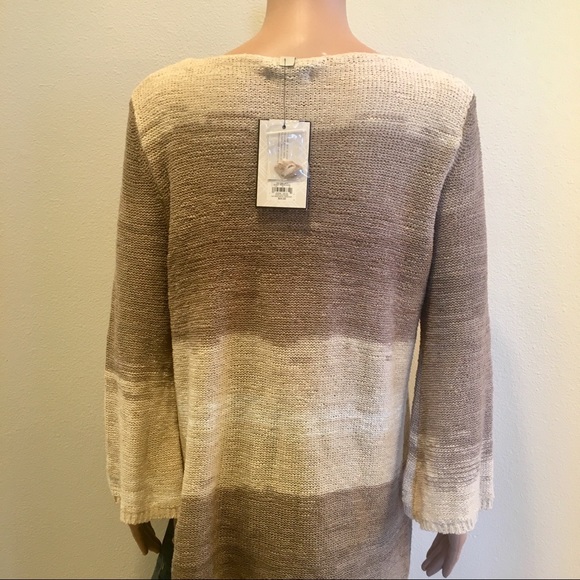 New Sweater Size Large - Picture 3 of 7